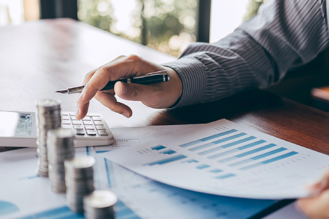 How Payroll Services Improve Accuracy in Salary Calculations